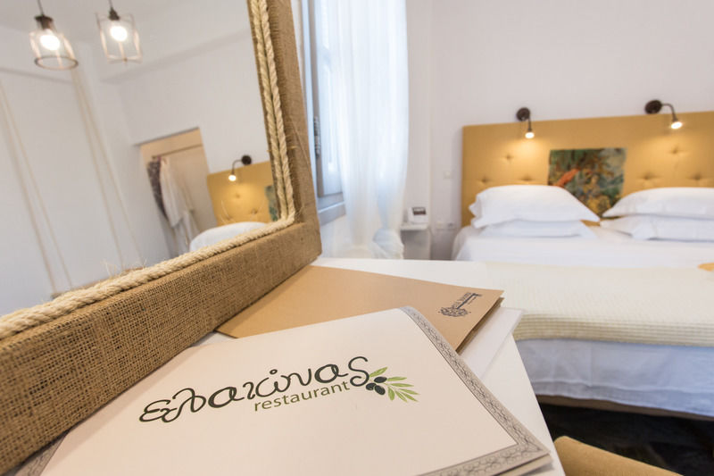Evi Rooms Alikí Eksteriør billede