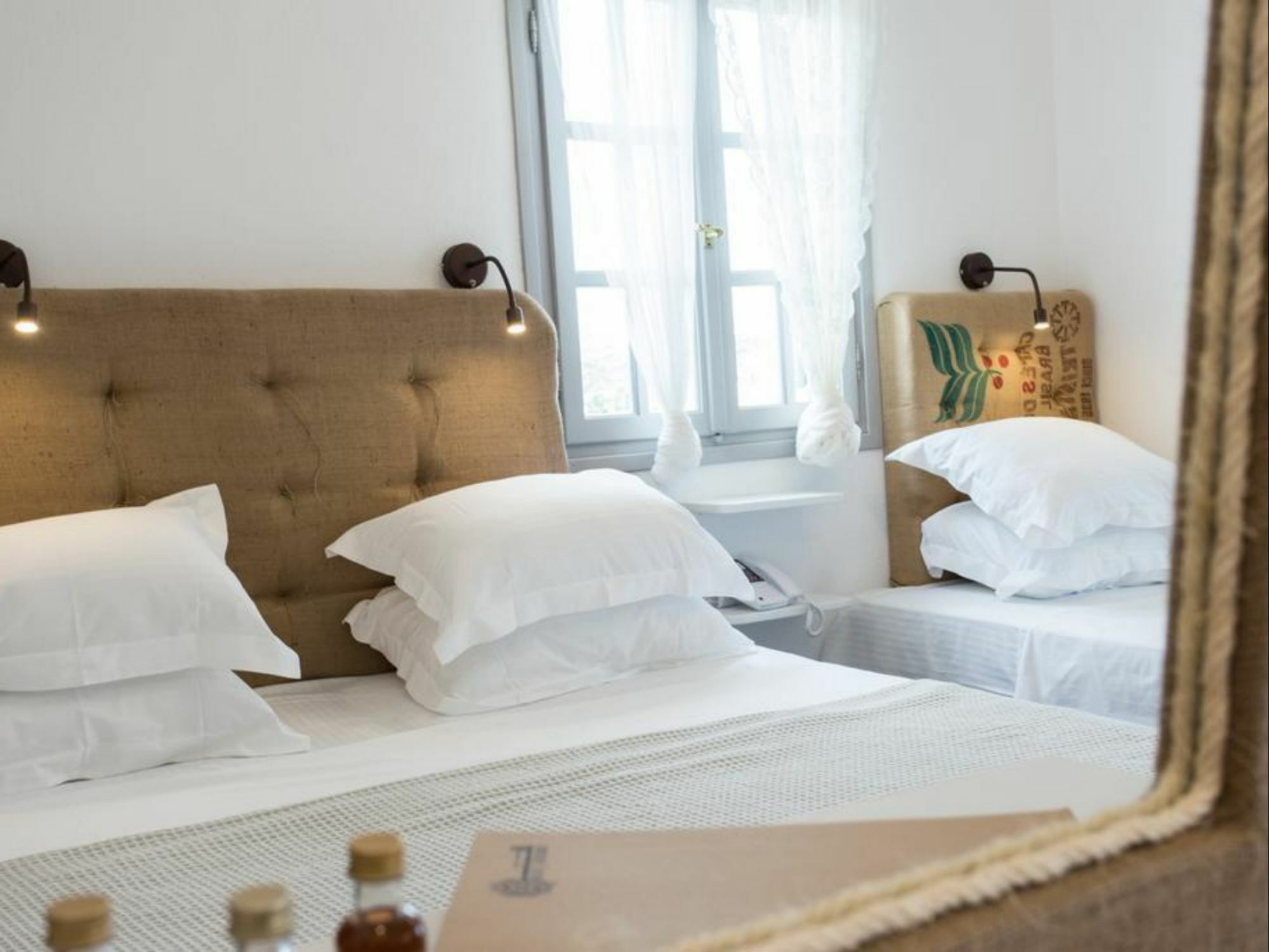 Evi Rooms Alikí Eksteriør billede