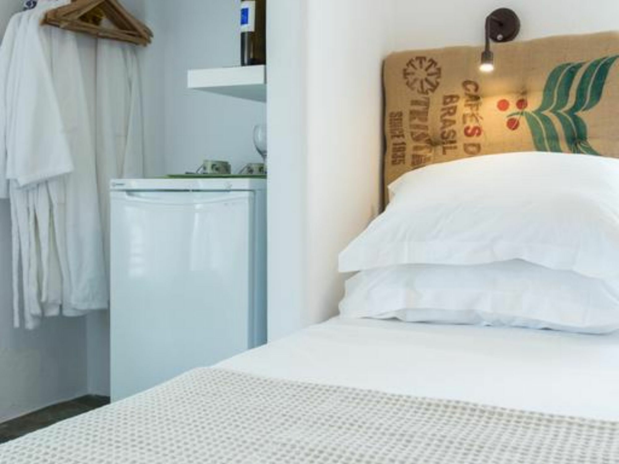 Evi Rooms Alikí Eksteriør billede