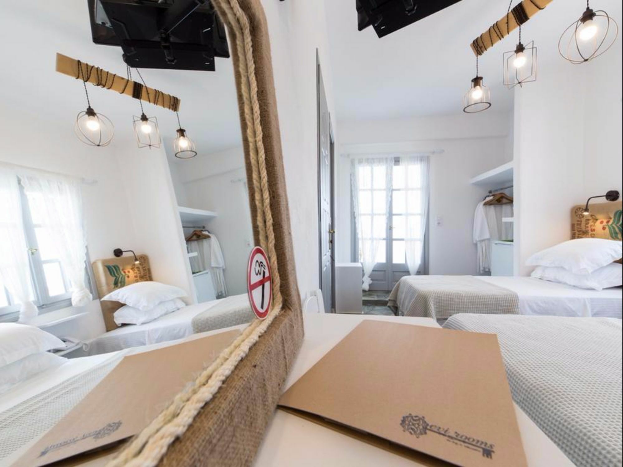 Evi Rooms Alikí Eksteriør billede