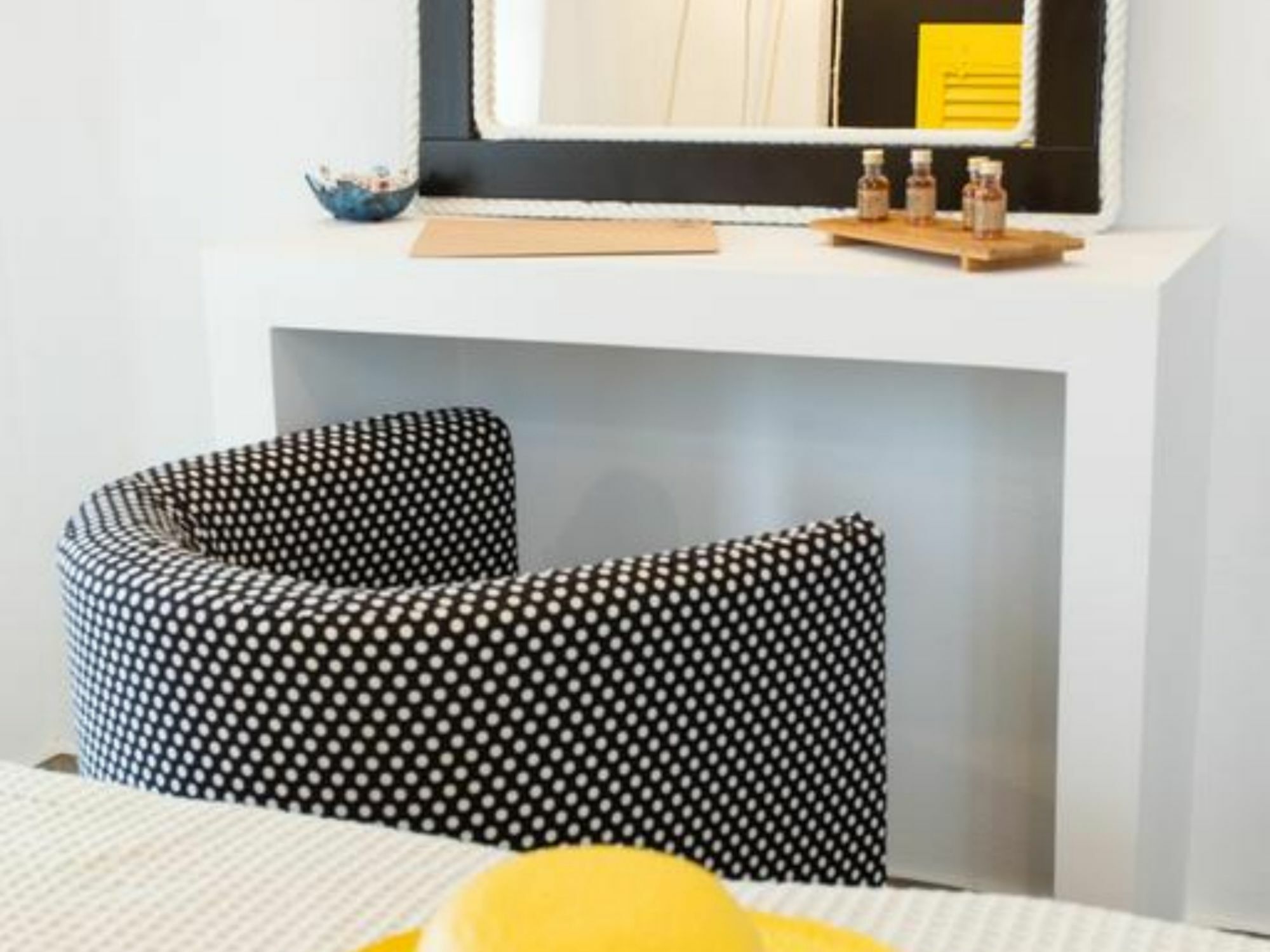 Evi Rooms Alikí Eksteriør billede